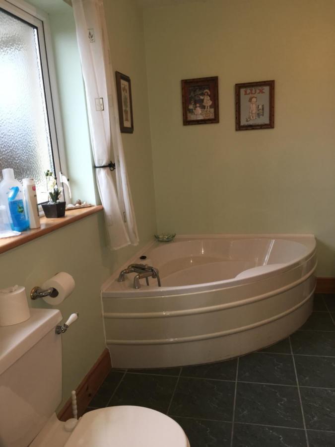 Carrick House B&B キリーベグス エクステリア 写真